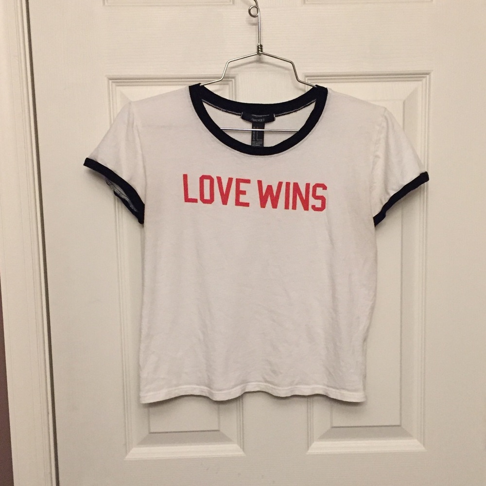 Forever 21 Short Sleeve T-shirt Size Small